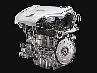 Volvo c70. Дизельный двигатель D5, в&nbsp;версии для Volvo C70, выдаёт внушительные 180&nbsp;лошадиных сил при&nbsp;258&nbsp;Нм крутящего момента.
