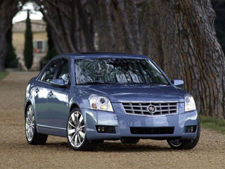 Cadillac bls. Изначально построенный на&nbsp;базе Saab 9-3, Cadillac BLS планировали поставлять только в&nbsp;Европу. Но&nbsp;теперь его будут ввозить и&nbsp;на&nbsp;«историческую родину».