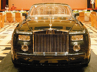 Rollsroyce phantom. Самый-самый Rolls-Royce покажут в&nbsp;Китае. Это будет самый роскошный, самый длинный и&nbsp;самый дорогой Phantom.