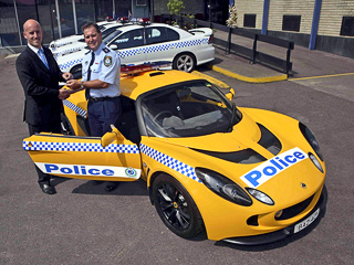 Lotus exige. С&nbsp;таким полицейским автомобилем особо не&nbsp;потягаешься. 160&nbsp;км/ч Lotus Exige достигает спустя 12,9&nbsp;секунды.