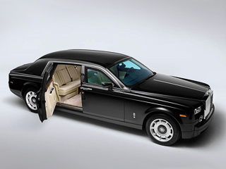Rollsroyce phantom. Теперь Rolls-Royce Phantom настолько&nbsp;же безопасен, насколько и&nbsp;красив.