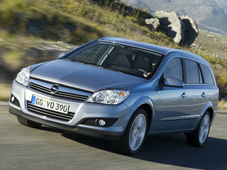 Opel astra. Российскую публику новыми модификациями модели Astra компания Opel радовать не&nbsp;собирается. А&nbsp;жаль.