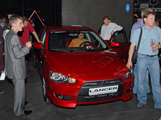 Mitsubishi lancer. Интересно, найдётся&nbsp;ли хоть один человек, который считает, что Mitsubishi Lancer не&nbsp;станет хитом продаж?