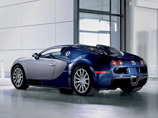 Bugatti veyron. Несмотря на&nbsp;высокую стоимость, Veyron не&nbsp;приносит компании Volkswagen (которой принадлежит французская марка Bugatti) очень уж&nbsp;больших денег. Слишком надолго затянулись в&nbsp;своё время проектировка и&nbsp;постройка машины.