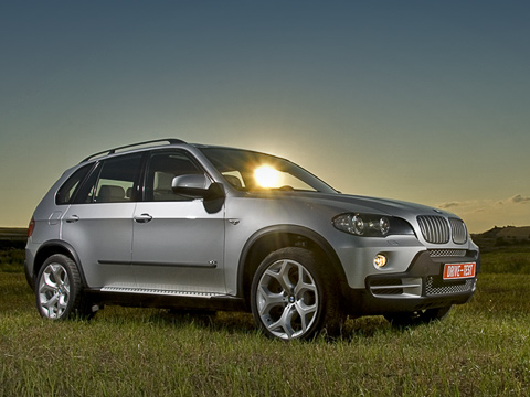 Bmw x5. Новый BMW X5 подрос и обзавёлся кучей суперсовременных технологических фишек. Не испортили ли они дух марки?