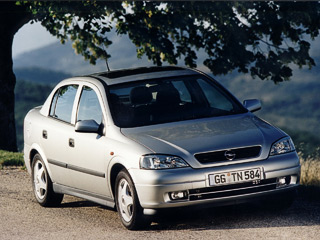 Opel astra. За&nbsp;последнее время продажи автомобилей концерна General Motors в&nbsp;Сербии выросли на&nbsp;93%. Это и&nbsp;послужило реализации плана о&nbsp;выводе на&nbsp;местный рынок прежнего поколения Astra.