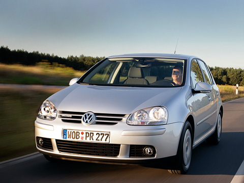 Volkswagen golf bluemotion,Volkswagen concept. Итогом упорной борьбы, которую развернул Volkswagen ради сохранности экологии и&nbsp;кошельков своих клиентов, стал Golf BlueMotion.