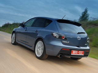 Mazda 3 mps. Mazda3&nbsp;MPS впервые столкнулась с&nbsp;проблемой отзыва. Доселе автомобиль, представленный на&nbsp;рынке чуть больше года, никаким подобным кампаниям не&nbsp;подвергался.