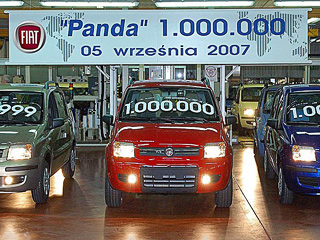Fiat panda. Поляки радуются производству юбилейной Fiat Panda и&nbsp;готовятся к&nbsp;приходу на&nbsp;конвейер ещё одной заочно популярной модели&nbsp;— ретрохетчбэка 500.