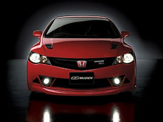 Honda civic type r,Honda civic mugen rr. Табличка Mugen означает, что эта красная Honda&nbsp;— очень серьёзный аппарат. Во&nbsp;всяком случае он&nbsp;легче и&nbsp;мощнее Civic Type R.