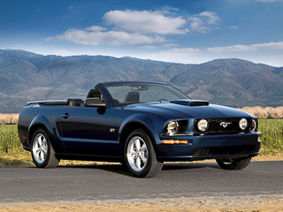 Ford mustang. На&nbsp;«отлично» разбился Mustang Convertible 2008-го модельного года. Автомобиль оснащён фронтальными и&nbsp;боковыми подушками безопасности уже в&nbsp;базовой версии. Кстати, живая легенда американского автопрома&nbsp;— не&nbsp;только самый безопасный, но&nbsp;и&nbsp;самый продаваемый кабриолет в&nbsp;США.