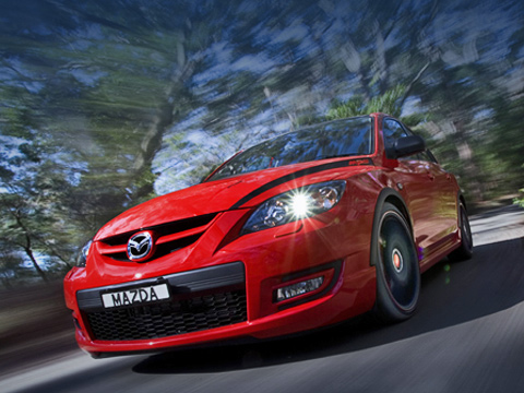 Mazda 3 mps,Mazda 3 mps extreme. Создатели MPS Extreme щедро снабдили красную Mazda различными чёрными аксессуарами: в&nbsp;этот цвет выкрашены колёсные диски, антикрыло, зеркала. Разумеется, не&nbsp;обошлось и&nbsp;без декоративных полосок.