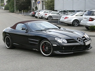 Mercedes slr mclaren 722 roadster. На&nbsp;фотографиях Mercedes-Benz&nbsp;SLR&nbsp;McLaren 722&nbsp;Edition Roadster совсем без камуфляжа. Модель 2009&nbsp;года уже готова к&nbsp;производству.