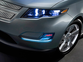Chevrolet volt. На&nbsp;новых изображениях машины видно, что для наружного освещения использованы светодиоды.