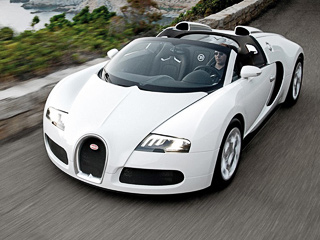 Bugatti veyron. У&nbsp;Bugatti Veyron Grand Sport, помимо прочего, новая передняя оптика с&nbsp;секциями светодиодов «дневного света».