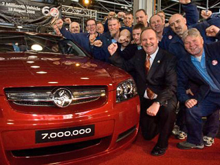 Holden commodore. В&nbsp;2007&nbsp;году компания GM&nbsp;Holden продала 158&nbsp;тысяч машин, сохранив за&nbsp;собой второе место на&nbsp;автомобильном рынке Австралии.