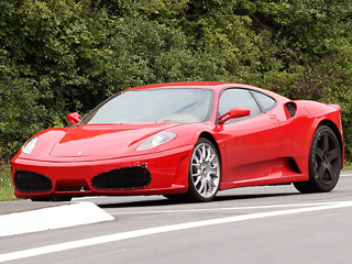 Ferrari 430. Предположительно, премьера нового флагмана состоится в 2010 году. Серия из 300 автомобилей наверняка уже забронирована. Ориентировочная цена FX70 — $500 тысяч.