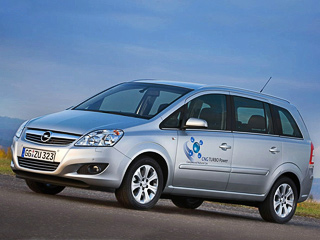 Opel zafira. Компактвэн Opel Zafira CNG Turbo стал первым «метаномобилем» с&nbsp;наддувным мотором в&nbsp;своём классе. Кроме того, он&nbsp;ещё и&nbsp;самый мощный среди «газовых» однообъёмников.