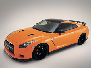 Nissan gt-r. Автомобиль получил имя Zele R35&nbsp;GT-R Complete Edition. Работы по&nbsp;доводке машины ещё продолжаются. Оранжевое «желе» получит более мощные тормозные механизмы и&nbsp;оптимизированную впускную систему.