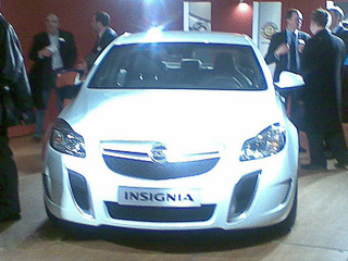 Opel insignia opc. Судя по&nbsp;фотографии, Insignia OPC будет стилизована под концептуальное 300-сильное купе Opel GTC, показанное в&nbsp;2007&nbsp;году на&nbsp;мотор-шоу в&nbsp;Женеве.