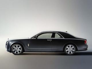 Rollsroyce ghost. Основными конкурентами нового купе компании Rolls-Royce будут Bentley Continental GT&nbsp;и&nbsp;Mercedes CL,&nbsp;который после рестайлинга сменит имя на&nbsp;S-Class Coupe.