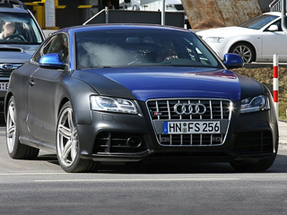 Audi s5. Дебют семейства Audi RS5&nbsp;намечен на&nbsp;весну 2010-го, а&nbsp;в&nbsp;продажу эти автомобили поступят чуть позже, летом.