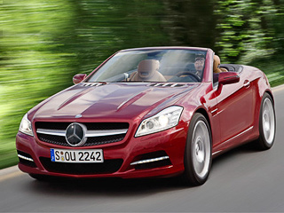 Mercedes slk. На&nbsp;смену 305-сильному мотору V6&nbsp;3.5&nbsp;придёт, скорее всего, аналогичный агрегат, но&nbsp;с&nbsp;системой непосредственного впрыска&nbsp;CGI.