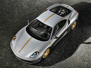 Ferrari 430. Последнее купе Ferrari F430 в специальной раскраске сойдёт с конвейера до конца недели, а вот F450 заступит на свой пост лишь к концу года. Продажи и вовсе начнутся не раньше 2010-го.