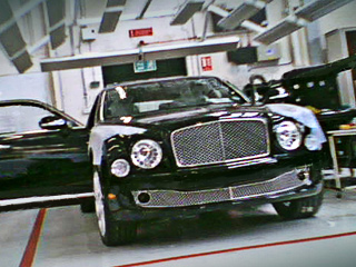 Bentley arnage,Bentley mulsanne. В основные конкуренты новому Bentley записаны лимузины Rolls-Royce Phantom и Maybach. И у них мало шансов противостоять новичку в плане элегантности.