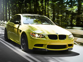 Bmw m3. Благодаря необычному окрасу купе получило соответствующее имя&nbsp;— IND BMW M3&nbsp;Dakar Yellow Project.