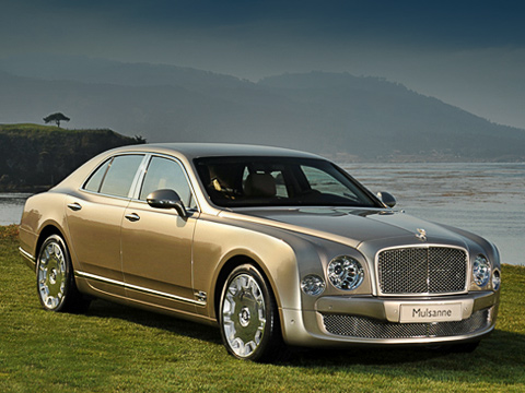 Bentley mulsanne. Несмотря на необычную и спорную внешность, элегантности новому флагману Bentley не занимать.