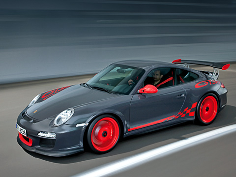 Porsche 911. Самые главные отличия обновлённого Porsche 911&nbsp;GT3&nbsp;RS&nbsp;спереди — новый бампер и&nbsp;диоды «дневного света».