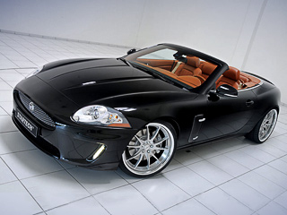 Jaguar xkr. Диоды «дневного света», хромированные колёсные диски диаметром 21&nbsp;дюйм, спойлеры и&nbsp;углепластиковые молдинги&nbsp;— вот и&nbsp;все отличительные черты Ягуара XKR от&nbsp;Startech.