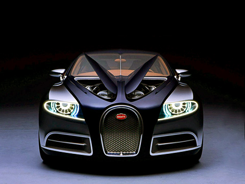 Bugatti galibier. От&nbsp;Вейрона автомобиль унаследовал характерную решётку радиатора и&nbsp;разрез глаз. Окраска&nbsp;— в&nbsp;стиле классических Bugatti.