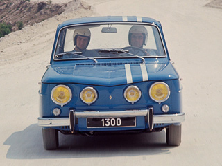 Renault gordini. Все Renault Gordini будут иметь сугубо традиционный окрас: голубой с двумя белыми полосками на капоте.