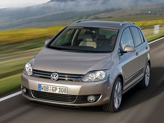 Volkswagen golf,Volkswagen golf plus. В России младшим турбомотором 1.2&nbsp;помимо «Гольфа с&nbsp;плюсом» будут оснащаться только две модели: новый Polo (в&nbsp;начале 2010&nbsp;года) и&nbsp;Golf.