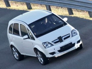 Opel corsa. Новый маленький кроссовер представит марку Opel в&nbsp;сегменте компактных SUV, где правят бал Suzuki&nbsp;SX4, Skoda Yeti и&nbsp;грядущий Mini Crossman.
