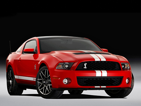 Ford mustang. Судя по&nbsp;всему, Shelby Mustang GT&nbsp;500 впервые предстанет перед публикой в&nbsp;апреле на&nbsp;Нью-Йоркском мотор-шоу. Предположительно, за&nbsp;модернизированные купе и&nbsp;кабриолеты будут просить $47 тысяч и&nbsp;$52 тысячи соответственно.