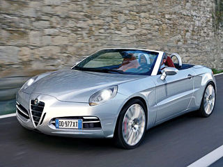 Alfaromeo 4c. Если информация от&nbsp;инсайдеров окажется правдой, то&nbsp;концепт-кар Alfa Romeo 4C&nbsp;станет отличным подарком на&nbsp;столетний юбилей марки.