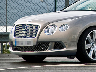 Bentley continental gt. Купе Bentley Continental GT ожидается на рынке в конце 2010 года, а седан Flying Spur и кабриолет GTC появятся в 2011-м и 2013-м соответственно.