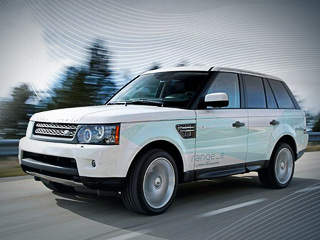 Land rover range rover sport. Ожидается, что серийный гибрид Land Rover поступит в&nbsp;продажу в&nbsp;2013&nbsp;году, а&nbsp;ещё через пару лет представят внедорожник, который можно будет подзаряжать от&nbsp;бытовой электросети.