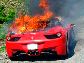 Ferrari 458 italia. Собственное расследование в Ferrari начали после того, как в прошлом месяце в Сети появилась информация о горящих суперкарах 458 Italia, подкреплённая фотографиями.