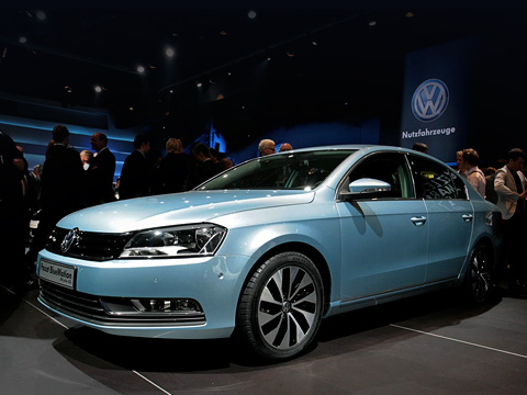 Volkswagen passat. Продажа новой генерации модели начнётся на&nbsp;ключевых европейских рынках ориентировочно в&nbsp;середине ноября 2010&nbsp;года.