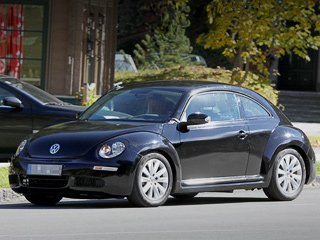 Volkswagen new beetle. Отсутствие маскировки можно объяснить приближающимся дебютом модели, который, как ожидается, состоится через полтора месяца на&nbsp;ноябрьском мотор-шоу в&nbsp;Лос-Анджелесе.
