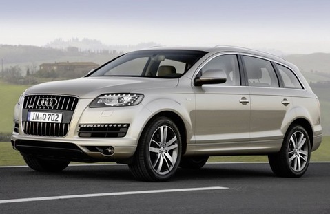 Audi q7. 