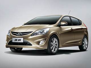 Hyundai verna. С&nbsp;выводом на&nbsp;рынок новых моделей корейцы рассчитывают увеличить продажи своих машин в&nbsp;Китае с&nbsp;700 тысяч в&nbsp;2010 году до&nbsp;миллиона к&nbsp;2012-му.