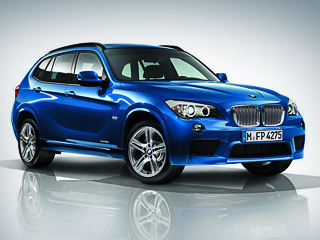 Bmw x1. На&nbsp;опубликованных изображениях кроссовера BMW X1&nbsp;с М-пакетом машина в&nbsp;фирменном для всех «эмок» цвете&nbsp;— синем.