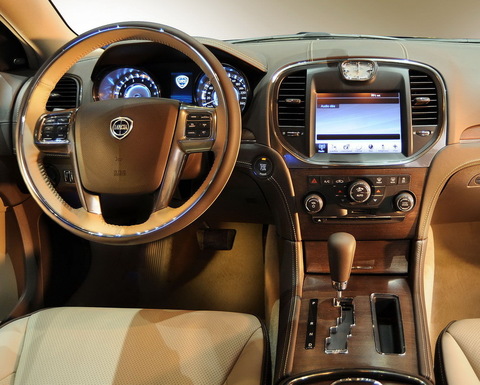 Lancia thema. 