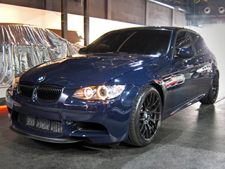 Bmw m3. Облегчённая версия BMW&nbsp;M3 будет выпущена ограниченным тиражом. Ни&nbsp;количество экземпляров, ни&nbsp;стоимость пока не&nbsp;уточняются.