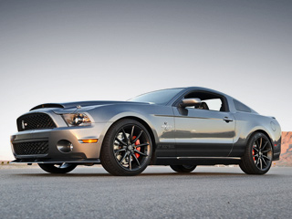 Ford mustang. По&nbsp;неофициальным данным, купе Shelby&nbsp;GT&nbsp;500 Super Snake 2011 модельного года достигает 100&nbsp;км/ч, тратя на&nbsp;это меньше четырёх секунд.